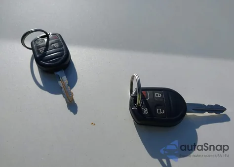 2011 Ford F-150 Platinum z USA, uszkodzony, nr VIN 1FTFW1EF7BFB10202